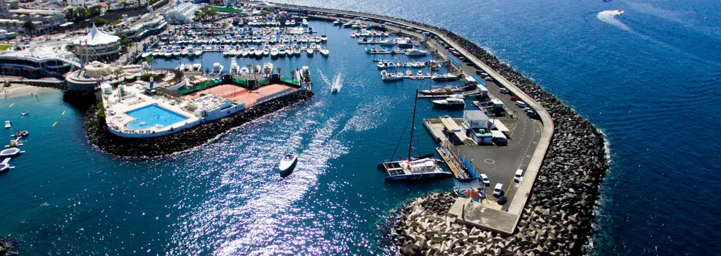 Puerto Colón (Tenerife)