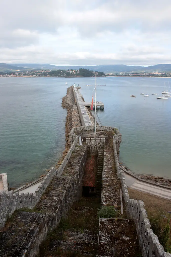 Muelle de Bayona