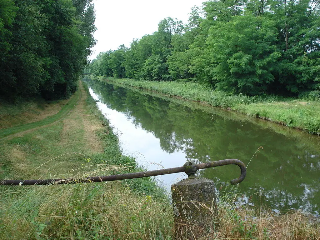 Canal de Roanne à Digoin