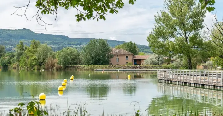 Plan d'eau de Rustrel