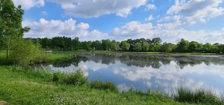 Plan d'eau des Ouches du Jaunay à Martinet