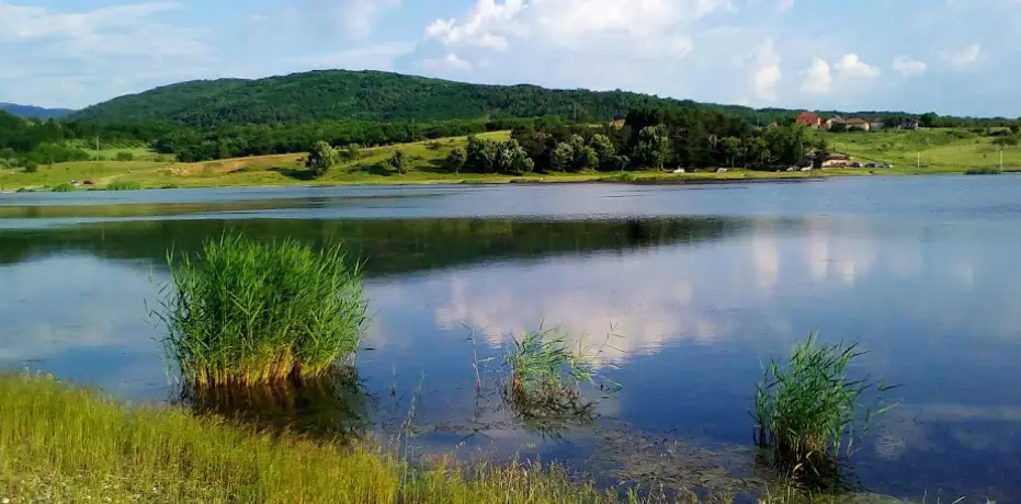 Aleksandrovačko Jezero