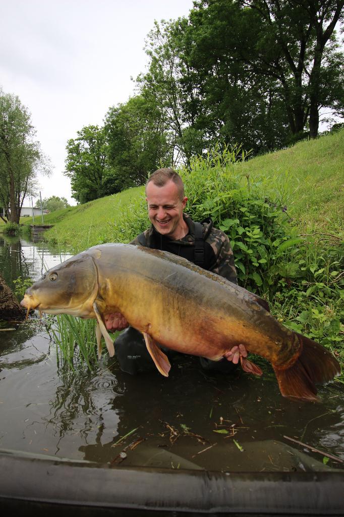 První záběr sezóny aneb kapr přes 70 lb (31,8 kg) ze čtvrté evropské země! 