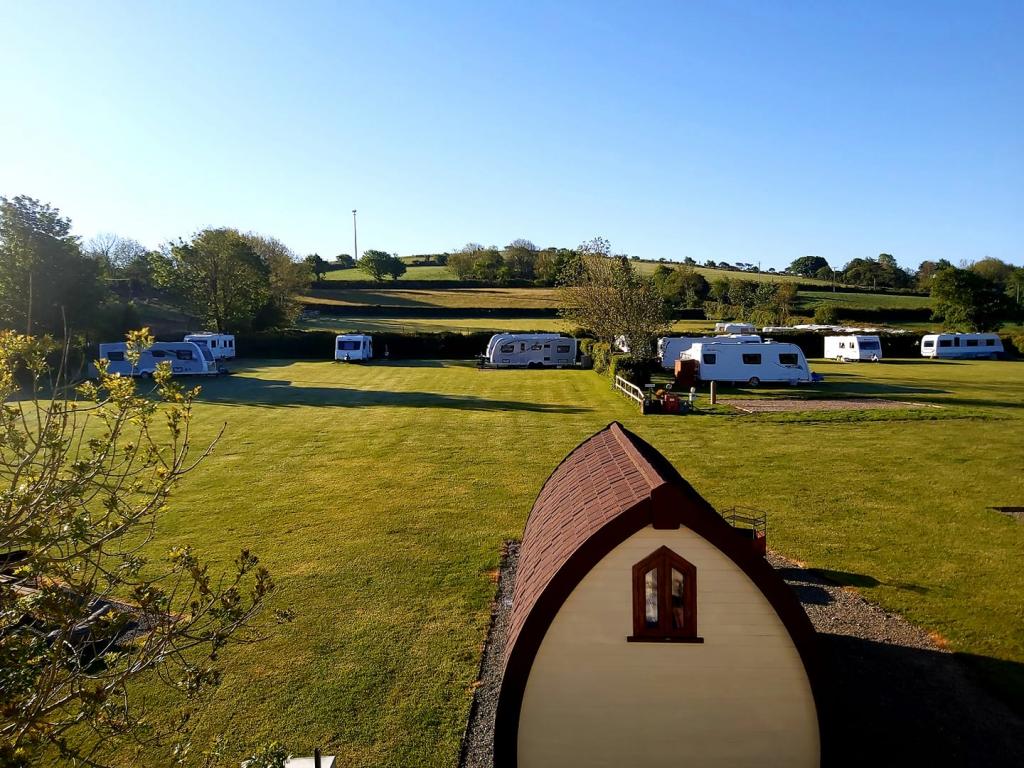 Dolbryn Caravan & Campsite