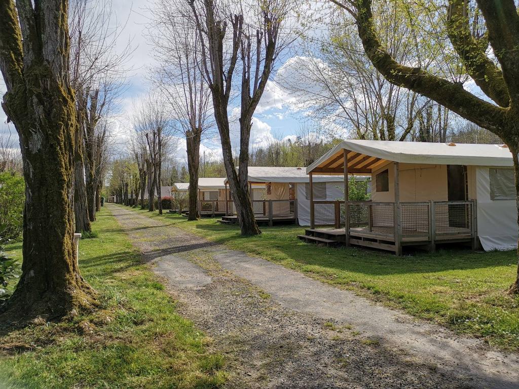 Camping le Rocher de la Granelle