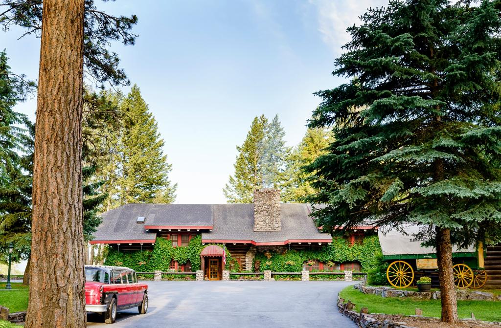 Flathead Lake Lodge