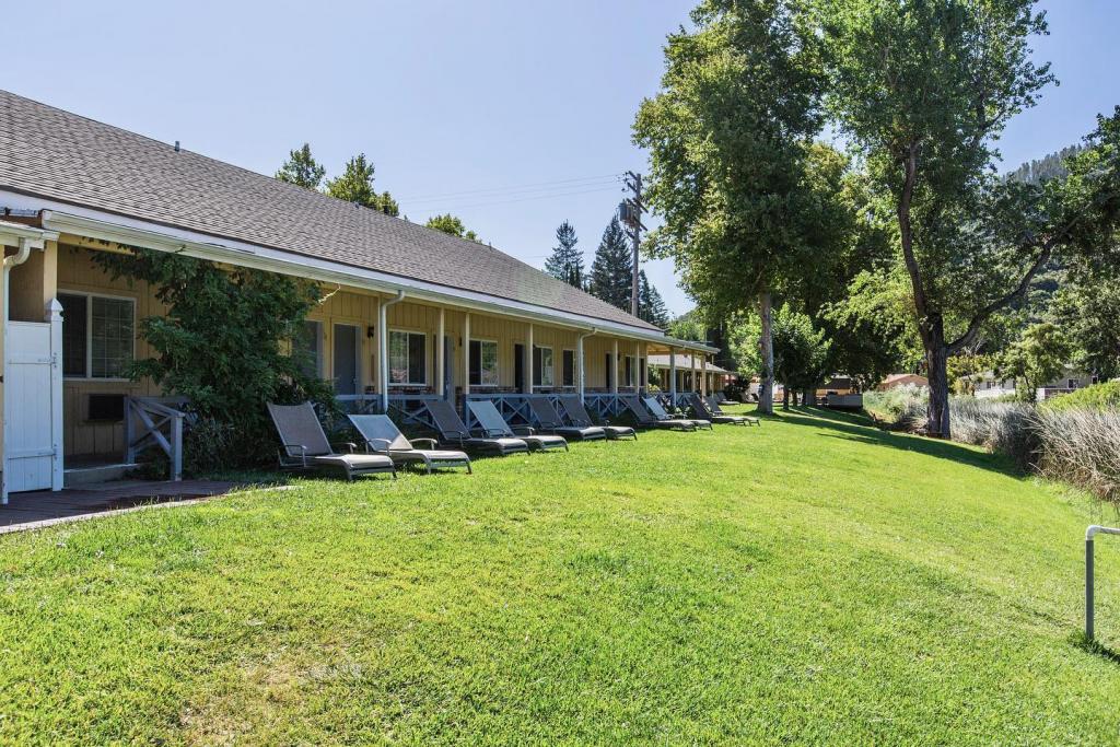 The Lodge at Blue Lakes