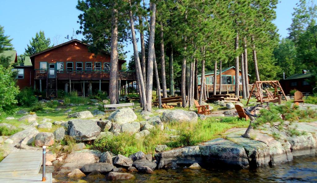 Big Lake Wilderness Lodge