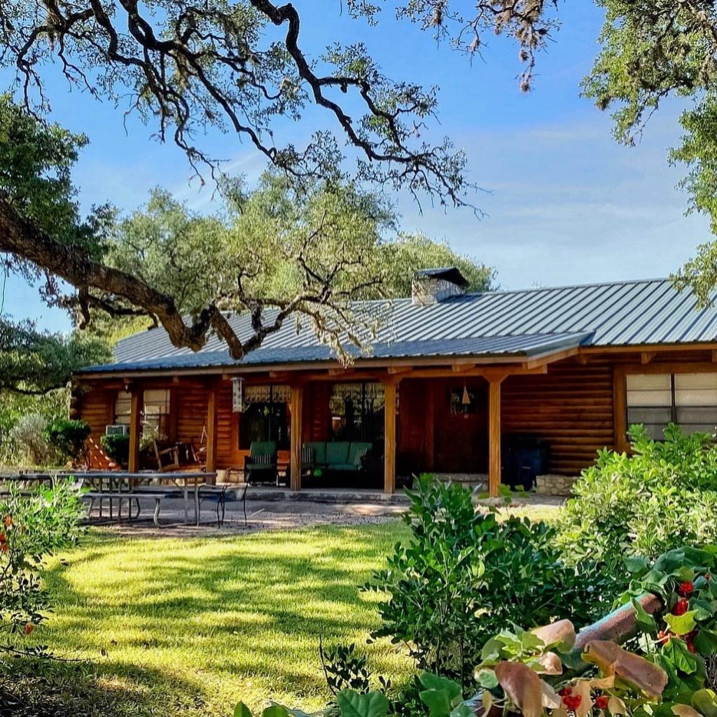 Foxfire Log Cabins