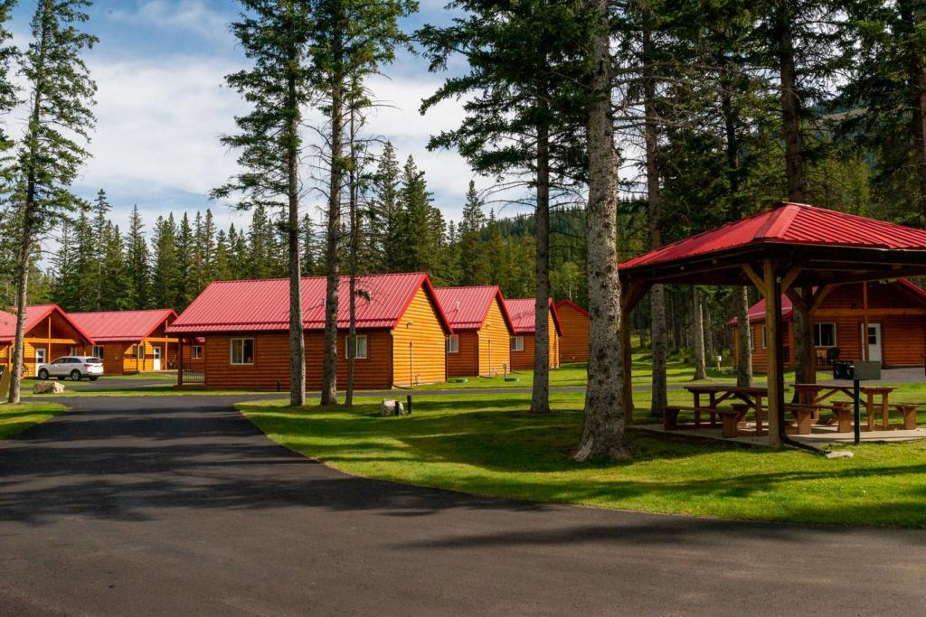 Overlander Mountain Lodge