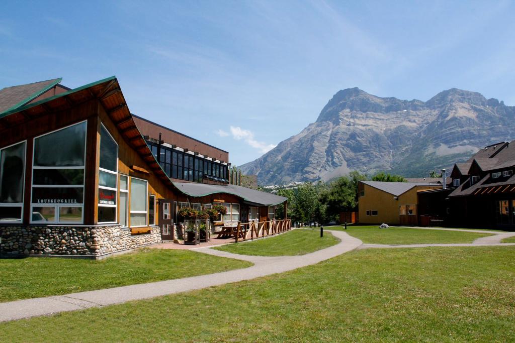 Waterton Lakes Lodge Resort