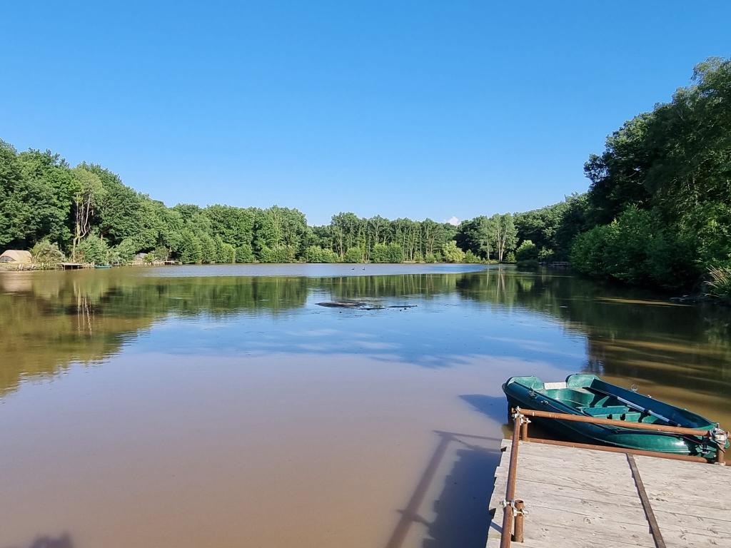 IZY Carp Lake