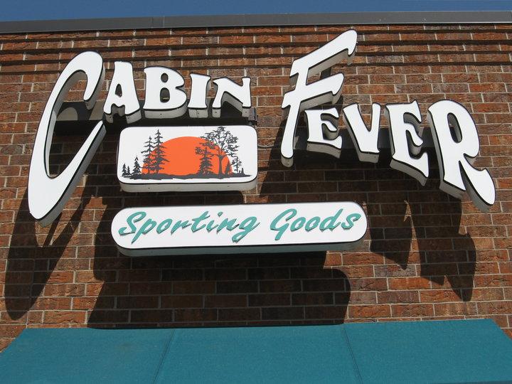Риболов Cabin Fever Sporting Goods - Fishsurfing